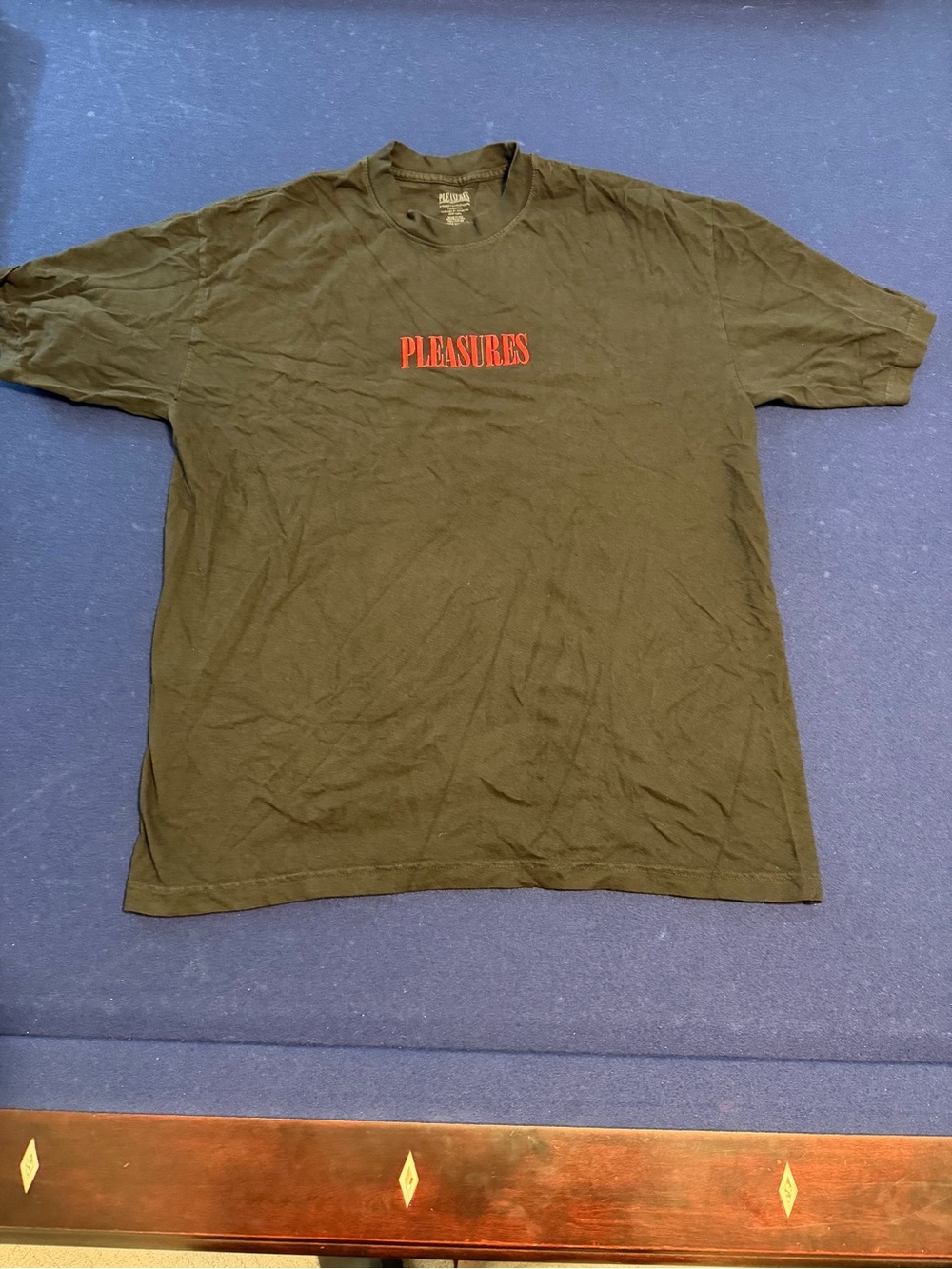 PLEASURES Men’s Black Short Sleeve Logo Tee